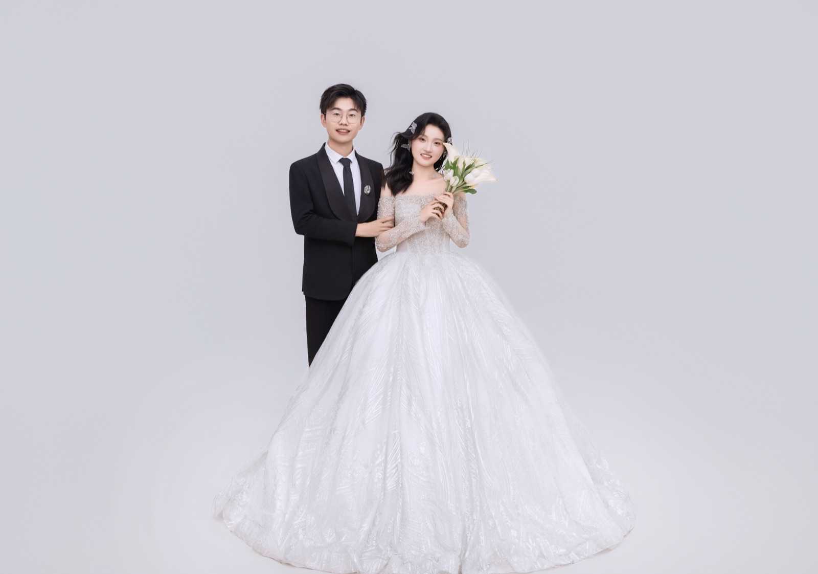 丁宇星与吴紫云的婚纱照